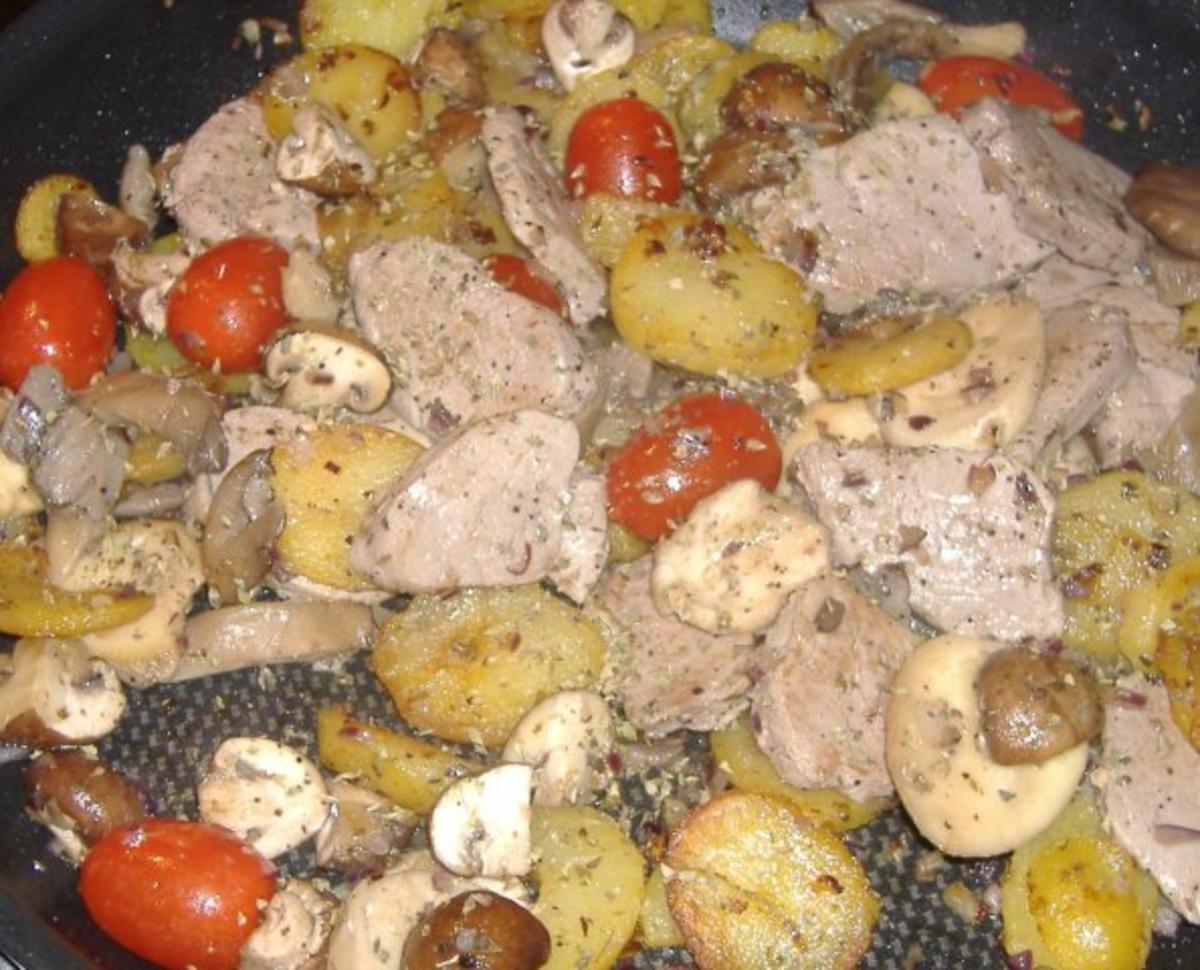 Warmer Salat von Pilzen,Kürbis und Schweinefilet - Rezept - Bild Nr. 4