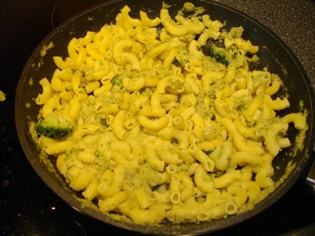 Rezept: raffinierte Brokkoli-Soße mit Sardellen Bild Nr. 2 raffinierte Brokkoli-Soße mit Sardellen - Rezept - Bild Nr. 2