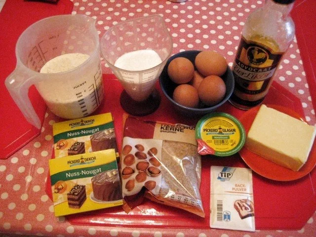 Gugelhupf mit Nuss - Nougat - Rezept - Bild Nr. 2