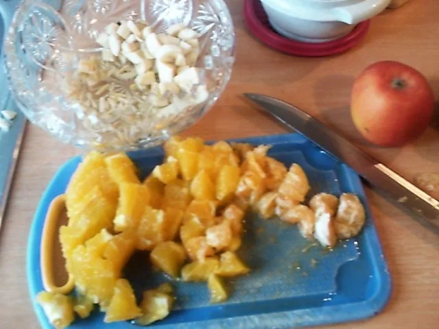 Rezept: Adventlicher Obstsalat mit Biss Bild Nr. 3 Adventlicher Obstsalat mit Biss - Rezept - Bild Nr. 3