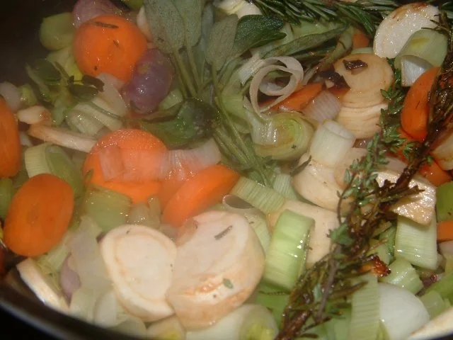 Rezept: Mediterraner Rinderschmorbraten im Kräuter-Rotweinsud Bild Nr. 7 Mediterraner Rinderschmorbraten im Kräuter-Rotweinsud - Rezept - Bild Nr. 7