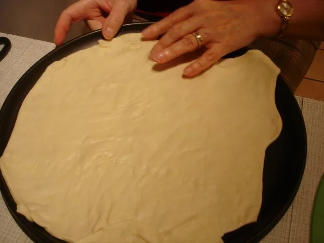 Rezept: Mett-Zwiebel-Champignon-Pizza Bild Nr. 11 Mett-Zwiebel-Champignon-Pizza - Rezept - Bild Nr. 11