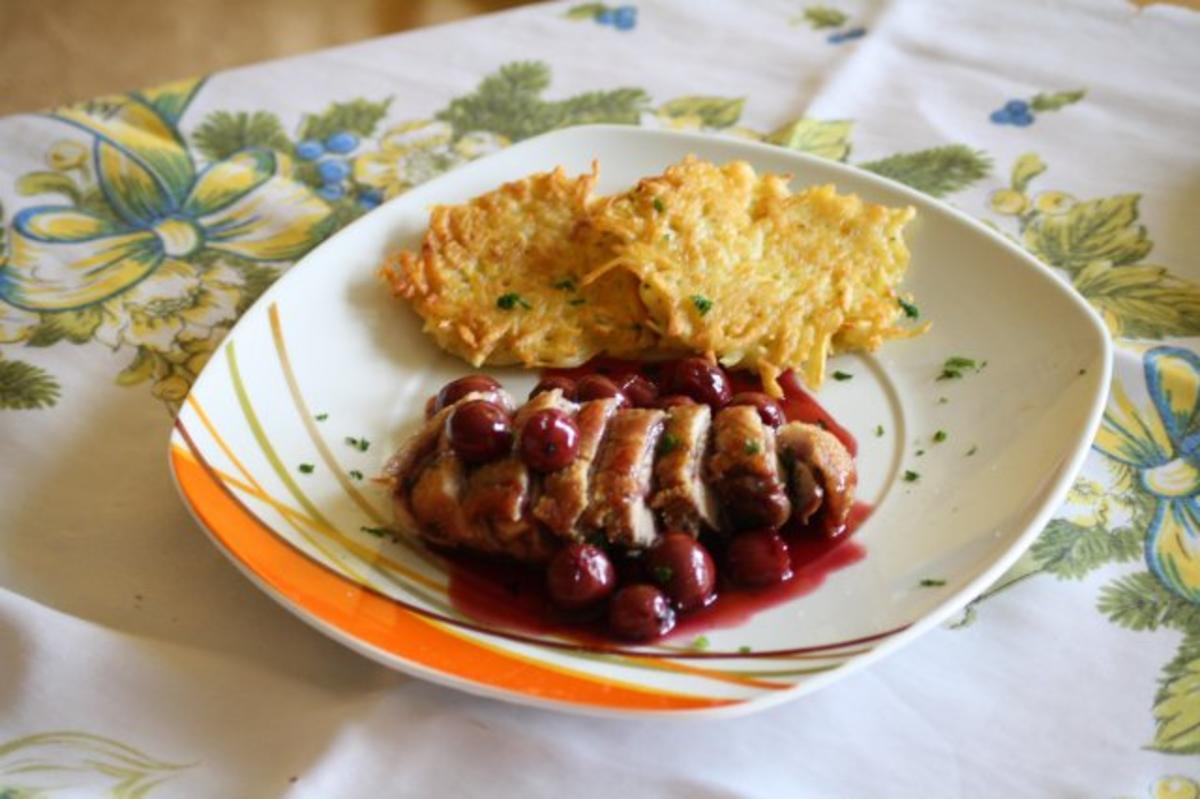 Entenbrust mit Kirschsoße und Kartoffelplätzchen - Rezept Gesendet von ...