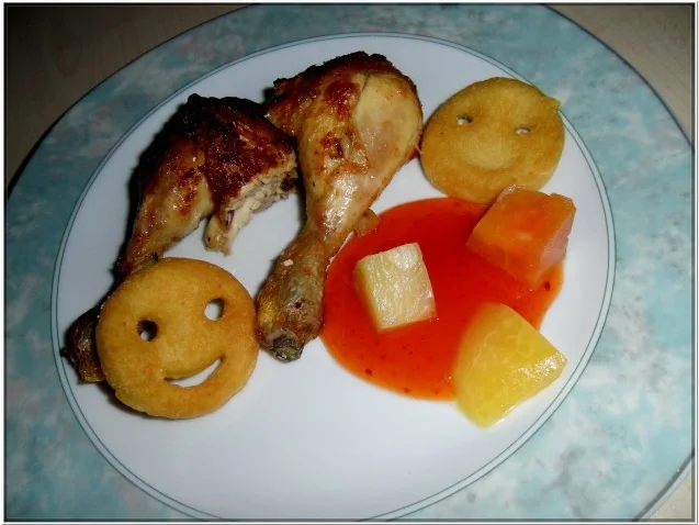Knuspriges Hendl mit süß-saurer Sauce, dazu Smilies - Rezept - Bild Nr. 4