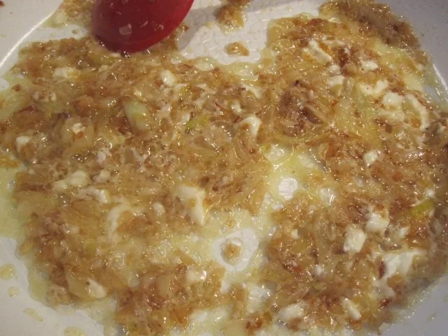 Schweinslungenbraten mit Blattspinat-Schafskäsefüllung in pikanter Weißweinsauce - Rezept - Bild Nr. 8