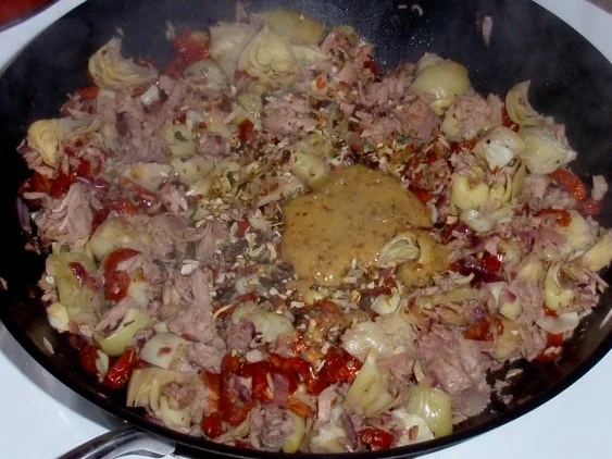 Spaghetti Tricolore mit (m)einer Thunfisch-Sauce - Rezept - Bild Nr. 7