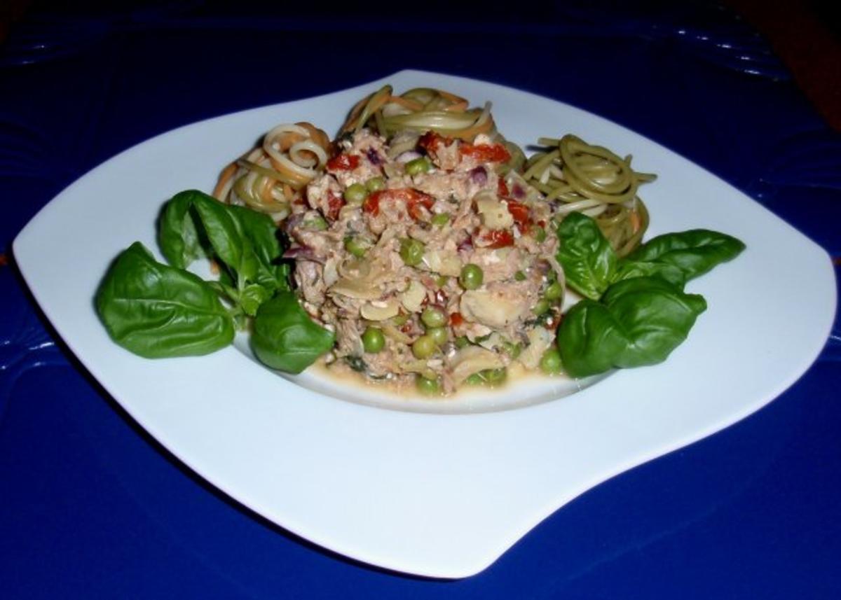 Spaghetti Tricolore mit (m)einer Thunfisch-Sauce - Rezept - Bild Nr. 11