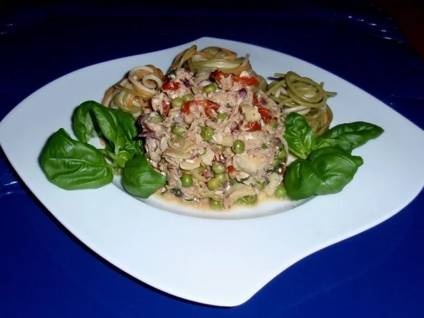 Spaghetti Tricolore mit (m)einer Thunfisch-Sauce - Rezept - Bild Nr. 11