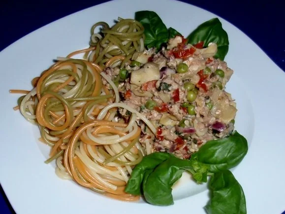 Spaghetti Tricolore mit (m)einer Thunfisch-Sauce - Rezept - Bild Nr. 13