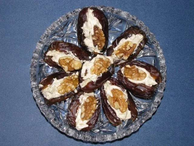 Fingerfood: Dattel-Walnuß-Happen - Rezept