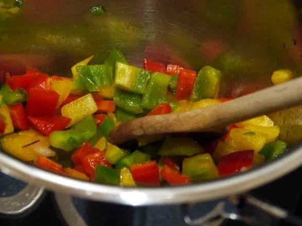 Rezept: Scharf gefüllte Tortillas Bild Nr. 4 Scharf gefüllte Tortillas - Rezept - Bild Nr. 4