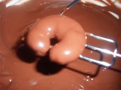 Kekse: Mandelkipferl mit Schokostreifen - Rezept - Bild Nr. 4