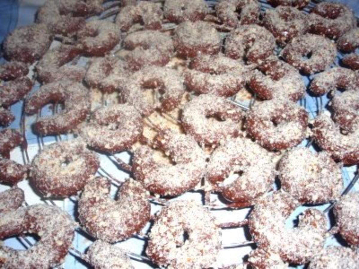 Kekse: Mandelkipferl mit Schokostreifen - Rezept - Bild Nr. 5