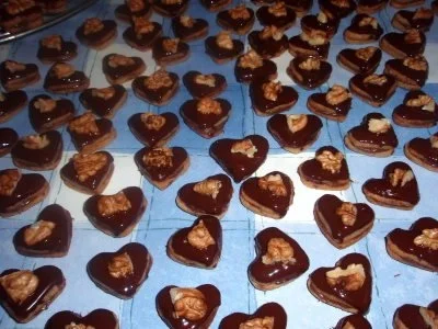 Rezept: Kekse: Walnussherzen Bild Nr. 8 Kekse: Walnussherzen - Rezept - Bild Nr. 8