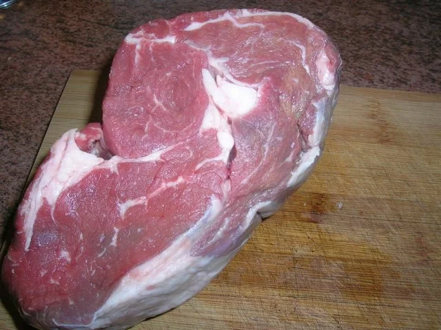 Entrecote, zartrosa gebraten bei NT, mit Trüffelpüree und Speckböhnchen an lecker Sößchen - Rezept - Bild Nr. 3