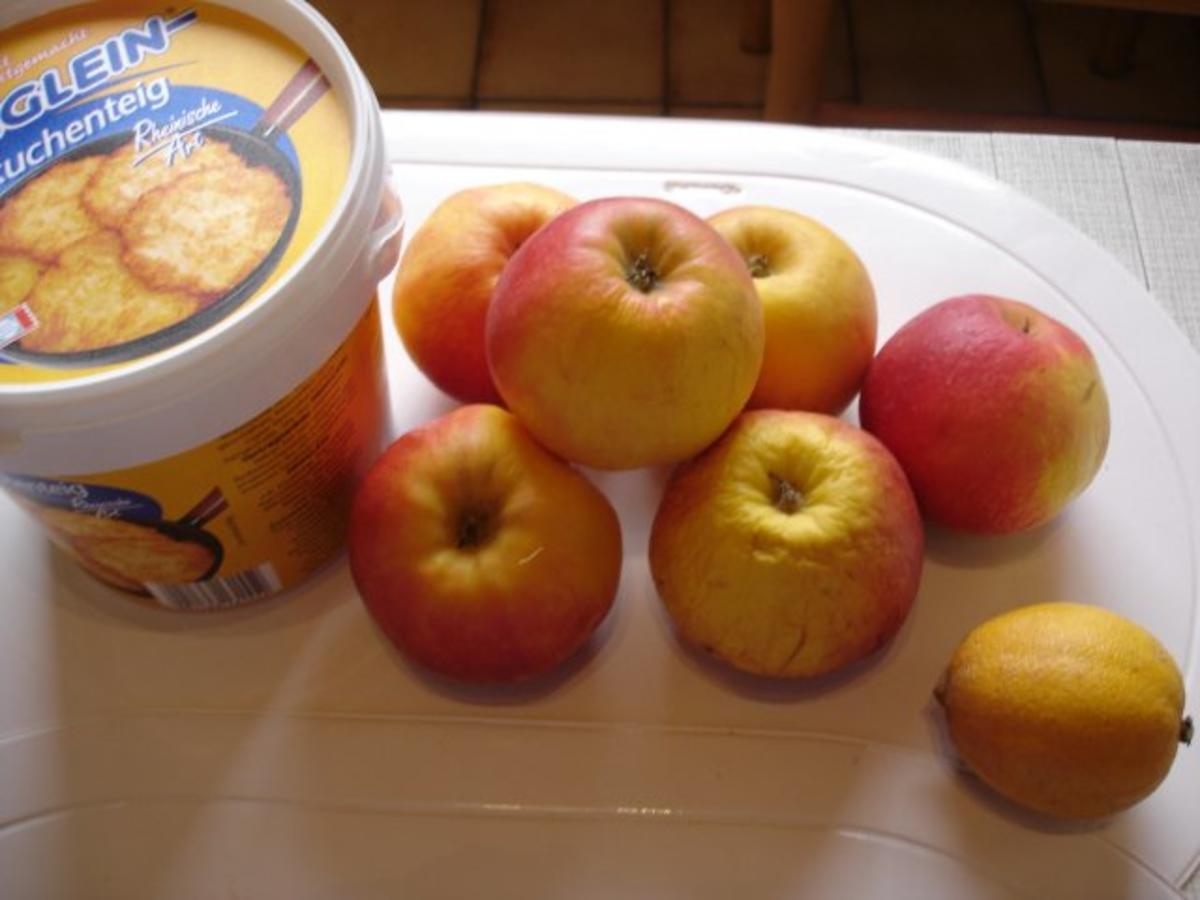 Selbstgemachtes Apfelmus mit Reibekuchen - einfach - von MausVoh