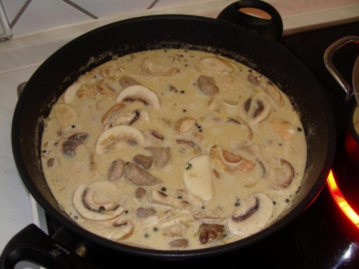 Kalbsgeschnetzeltes mit Champignons - einfach - 148 kcal/100g