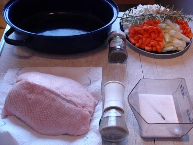 Rezept: Gänsebrust mit Rotkohl und Knödel Bild Nr. 9 Gänsebrust mit Rotkohl und Knödel - Rezept - Bild Nr. 9