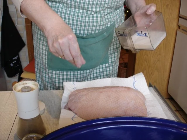 Rezept: Gänsebrust mit Rotkohl und Knödel Bild Nr. 10 Gänsebrust mit Rotkohl und Knödel - Rezept - Bild Nr. 10