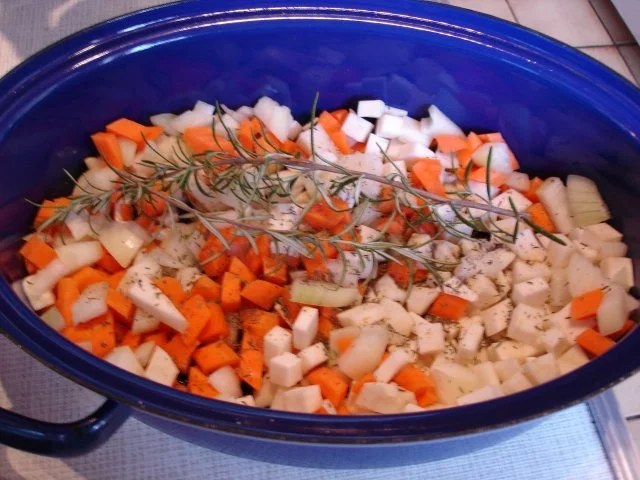 Rezept: Gänsebrust mit Rotkohl und Knödel Bild Nr. 16 Gänsebrust mit Rotkohl und Knödel - Rezept - Bild Nr. 16