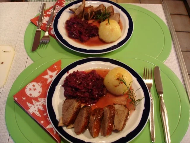 Rezept: Gänsebrust mit Rotkohl und Knödel Bild Nr. 22 Gänsebrust mit Rotkohl und Knödel - Rezept - Bild Nr. 22
