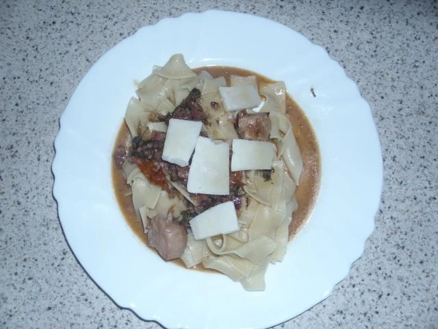 Fettuccine mit Hähnchen-Speck-Soße - Rezept