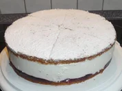 Käsesahne mit Preiselbeeren - Rezept