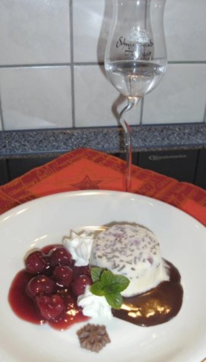 Amarettini Parfait Mit Kirschen Rezept Kochbar De