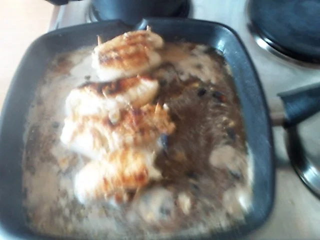 Hähnchenröllchen mit Frischkäse Mandelfüllung und Buttermörchen - Rezept - Bild Nr. 8