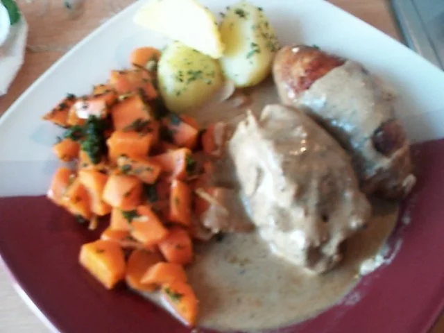 Hähnchenröllchen mit Frischkäse Mandelfüllung und Buttermörchen - Rezept - Bild Nr. 12