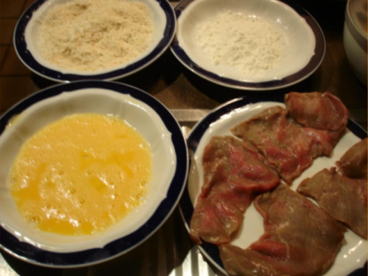 Rosenkohl mit Mandelplättchen, Kalbsschnitzel und geschwenkten Kartoffeln - Rezept - Bild Nr. 8