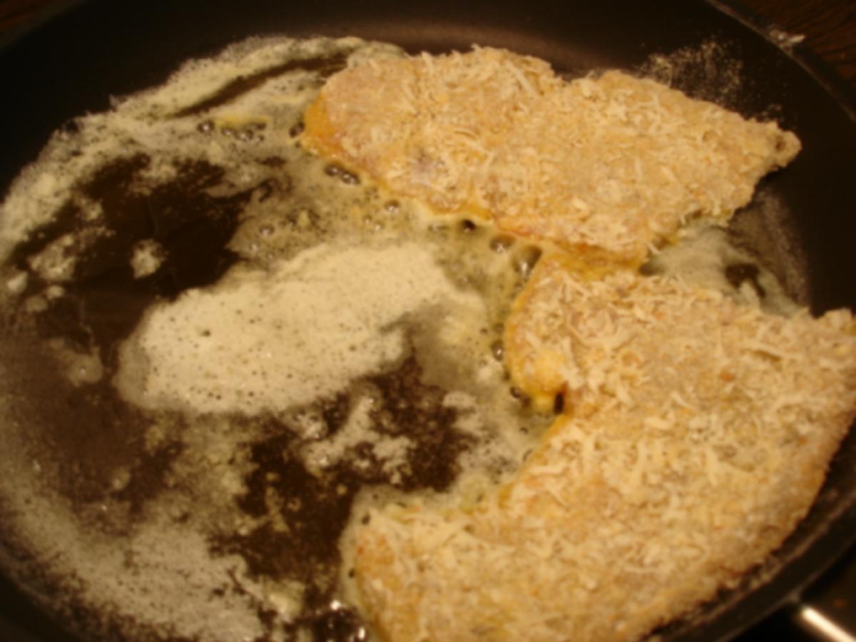 Rosenkohl mit Mandelplättchen, Kalbsschnitzel und geschwenkten Kartoffeln - Rezept - Bild Nr. 12