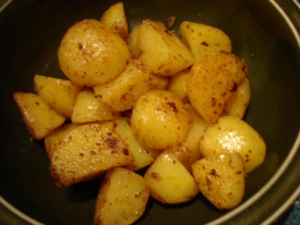 Rosenkohl mit Mandelplättchen, Kalbsschnitzel und geschwenkten Kartoffeln - Rezept - Bild Nr. 20