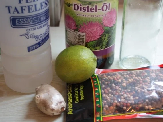 Rezept: Gewürzöl: Limetten-Ingwer-Öl Bild Nr. 2 Gewürzöl: Limetten-Ingwer-Öl - Rezept - Bild Nr. 2