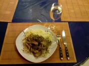 Geflügel: Herbstliche Putenstreifen auf Spätzle - Rezept