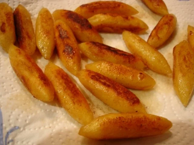 Rindergulasch mit Preiselbeeren, Apfel-Rotkohl und Schupfnudeln - Rezept - Bild Nr. 17