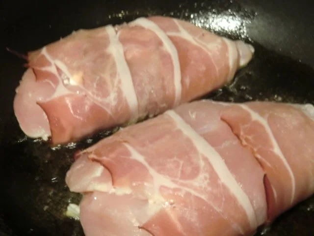 Gefüllte Hähnchenbrust im Speckmantel - Rezept - Bild Nr. 4