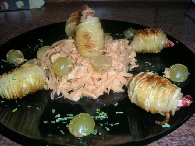 Rezept: Garnelen im Kartoffelmantel auf Cocktailsaucen-Salat (kleines Entrée) Bild Nr. 2 Garnelen im Kartoffelmantel auf Cocktailsaucen-Salat (kleines Entrée) - Rezept - Bild Nr. 2