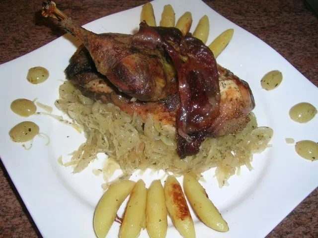 Rezept: Wildfasan auf Sekt-Sauerkraut mit Weintrauben und Schupfnudeln (unser Nikolaus-Essen) Bild Nr. 5 Wildfasan auf Sekt-Sauerkraut mit Weintrauben und Schupfnudeln (unser Nikolaus-Essen) - Rezept - Bild Nr. 5