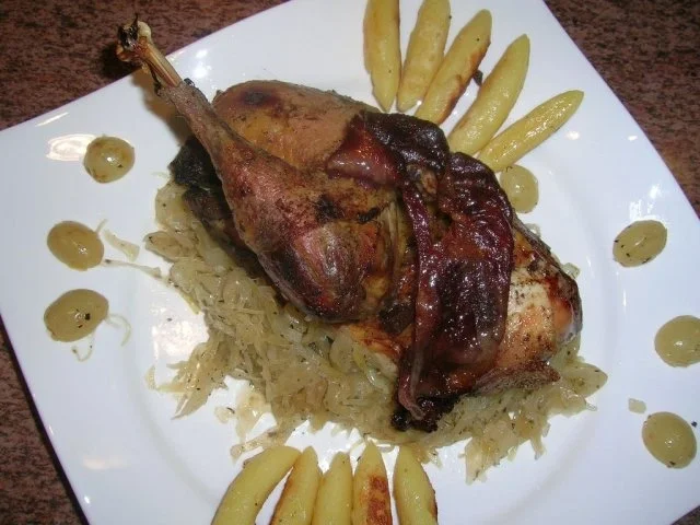 Rezept: Wildfasan auf Sekt-Sauerkraut mit Weintrauben und Schupfnudeln (unser Nikolaus-Essen) Bild Nr. 7 Wildfasan auf Sekt-Sauerkraut mit Weintrauben und Schupfnudeln (unser Nikolaus-Essen) - Rezept - Bild Nr. 7