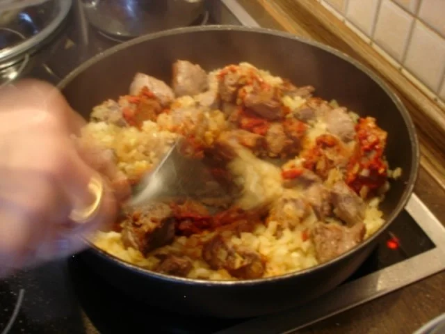 Rindergulasch mit Semmelknödel und Rotkohl - Rezept - Bild Nr. 9