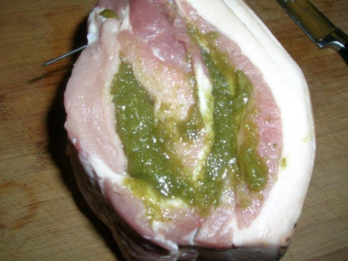 Schweinelendchen mit Walnuss-Pesto-Füllung - Rezept - Bild Nr. 4