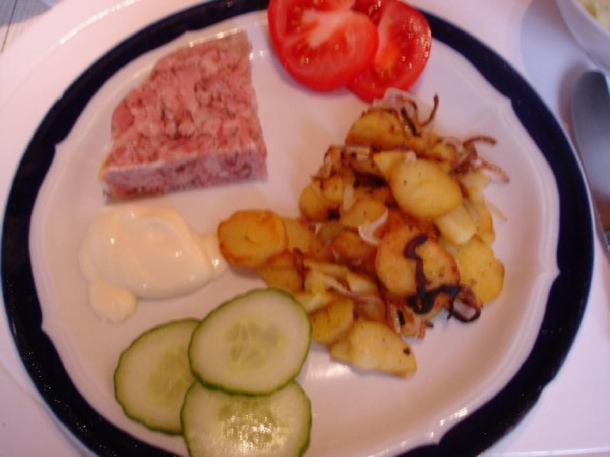 Bilder für Bratkartoffeln mit Sülze - Rezept