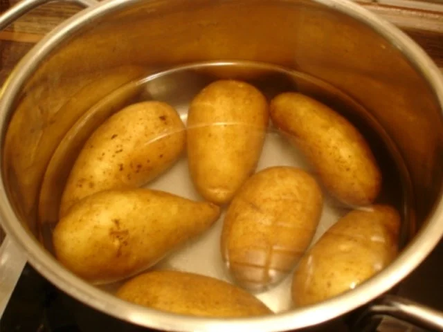 Rezept: Bratkartoffeln mit Bratheringfilets Bild Nr. 3 Bratkartoffeln mit Bratheringfilets - Rezept - Bild Nr. 3