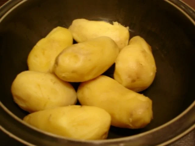 Rezept: Bratkartoffeln mit Bratheringfilets Bild Nr. 5 Bratkartoffeln mit Bratheringfilets - Rezept - Bild Nr. 5