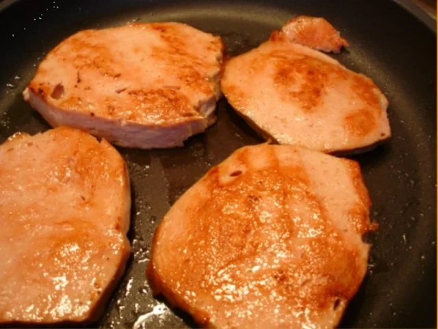 Bratkartoffeln, Leberkäse mit Spiegelei und Gurkensalat - Rezept - Bild Nr. 3