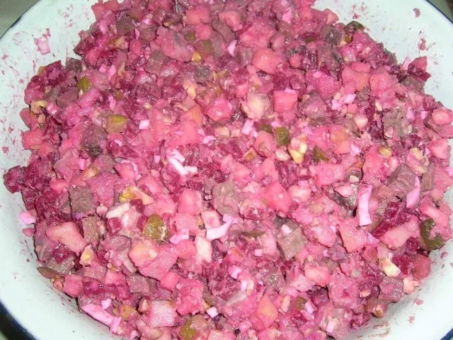 Weihnachtlicher Heringsalat nach alter Familientradition - Rezept