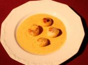 Rezept: Jakobsmuscheln in Joghurt-Safran-Soße Jakobsmuscheln in Joghurt-Safran-Soße - Rezept