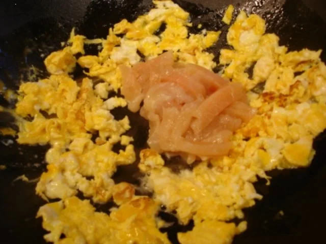 Chinesische Bratnudeln mit Ei, Hühnerfleisch und Gemüse - Rezept - Bild Nr. 6