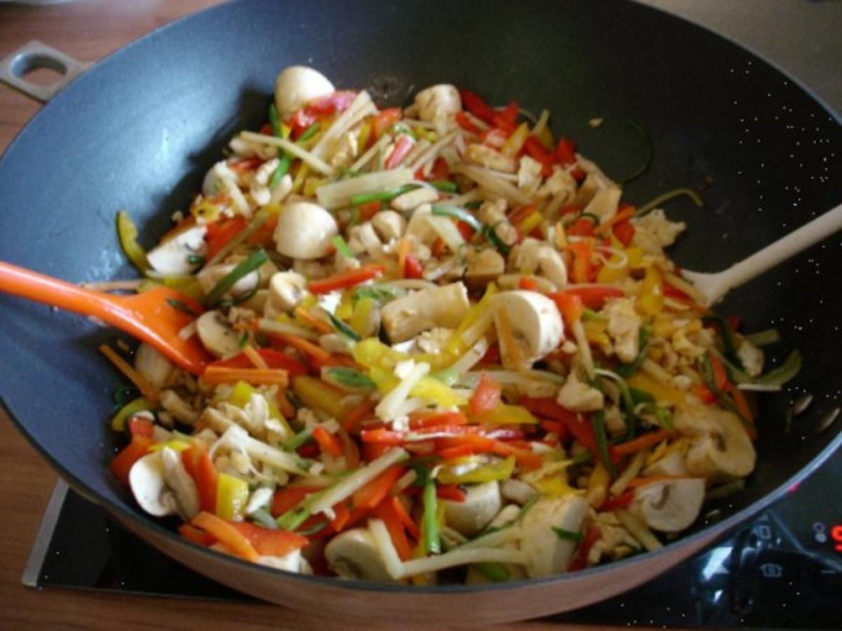 Chinesisches Bratnudeln - Rezept - Bild Nr. 3